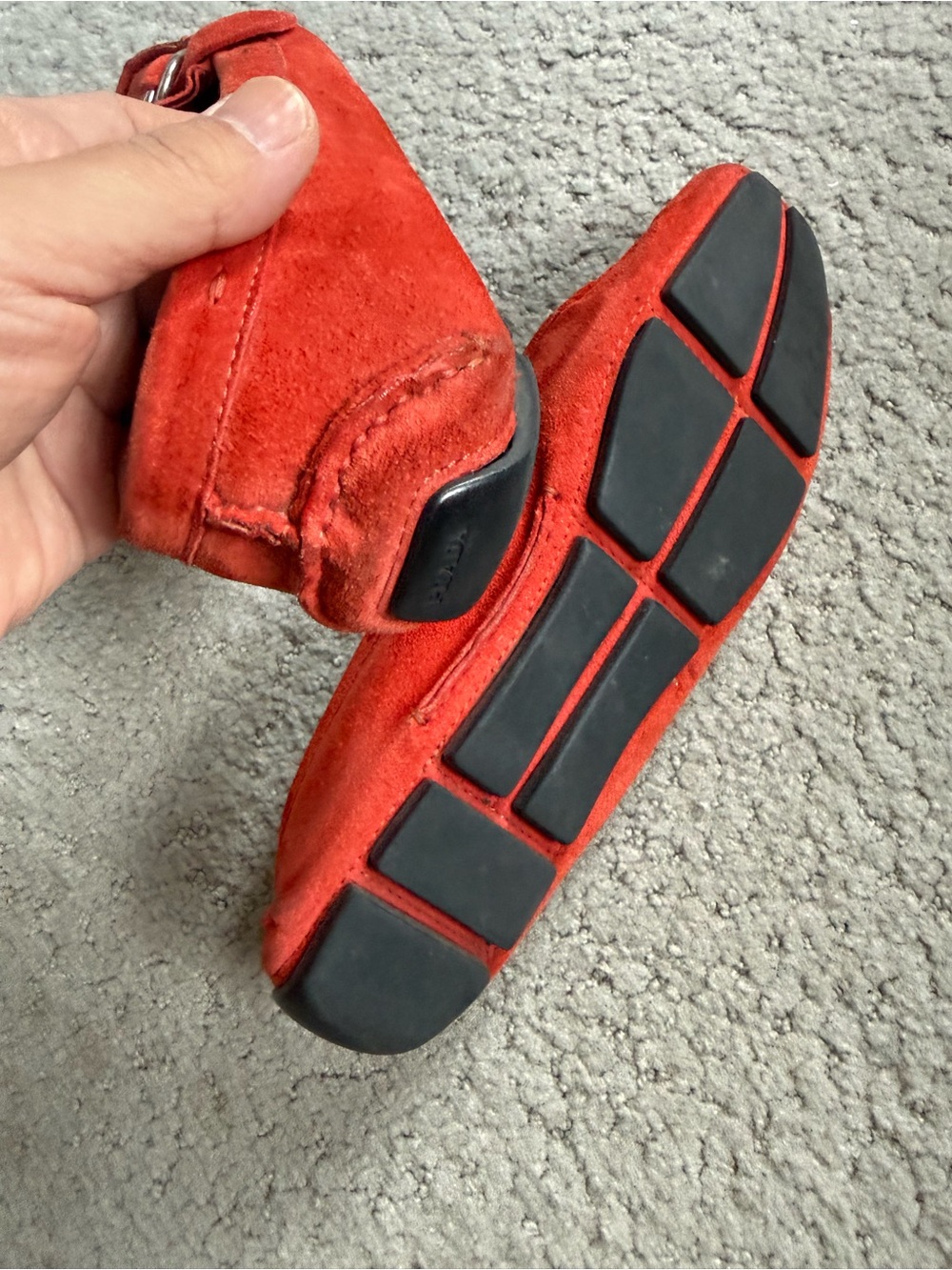 Prada flat - Picture 4 of 7